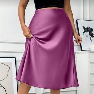NEW| Women’s Plus Size Chic Lilac Purple Satin Midi Skirt